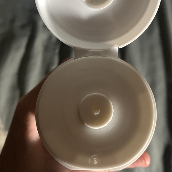 BATH & BODY WORKS Vanilla Bean Noel Moisturizing Body Wash 10 oz - Picture 3 of 3